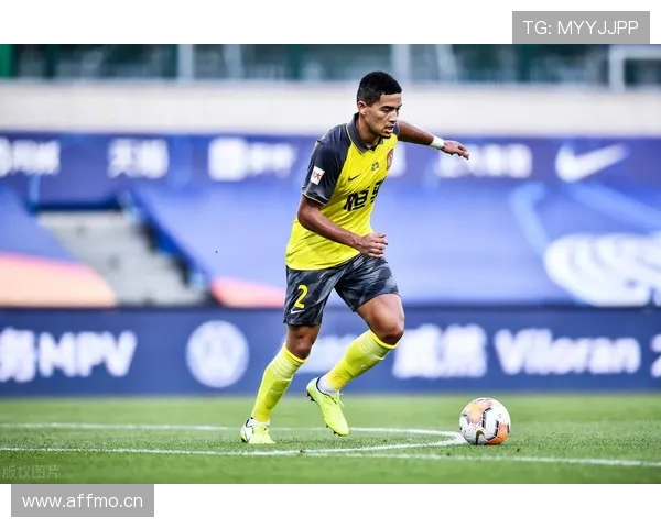 埃斯控球能力提升，助力球队在赛场表现稳健