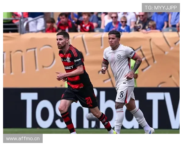 拜仁慕尼黑控制力下滑,中场与防线脱节问题逐步反映在比赛表现中 拜仁慕尼黑控制力下滑,中场与防线脱节问题逐步反映在比赛表现中