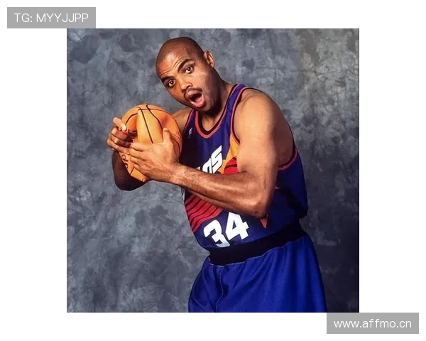 巴克利内线强攻改变防守布局，对比同期大前锋更具持球威胁